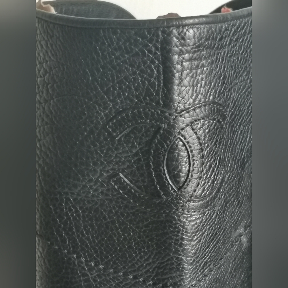 CHANEL BLACK LEATHER RIDING KNEE BOOTS - Picture 7 of 13
